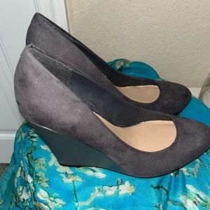 GUC Sociology Suede Wedges, Gray